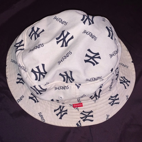 supreme yankees bucket hat